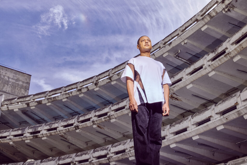 Premiere: “Begin Again” by Portable (Circus Company)