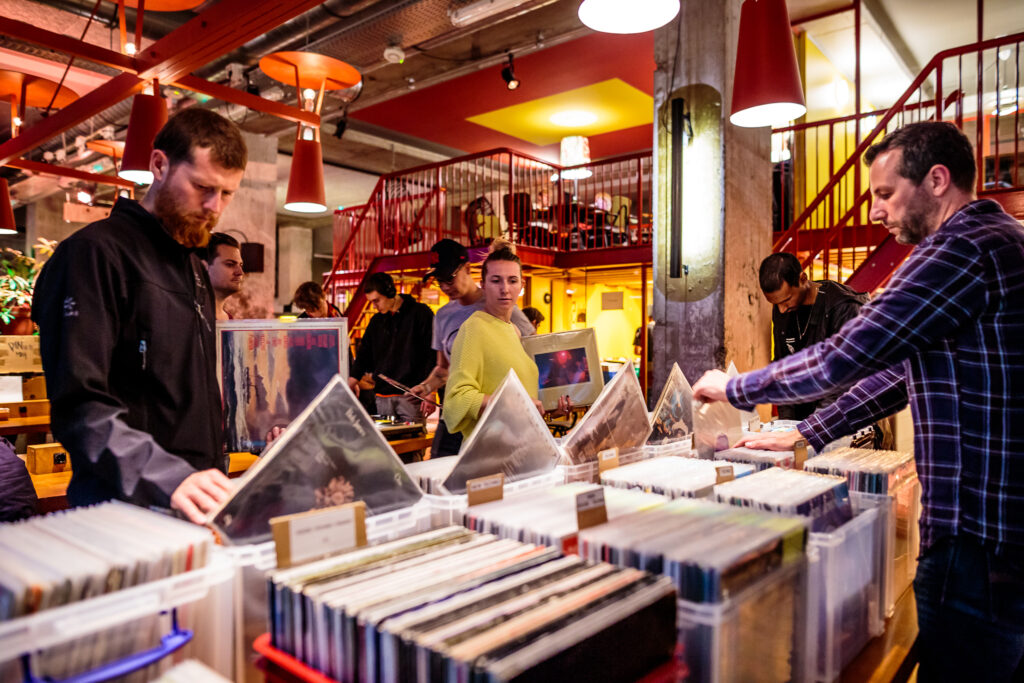 Vinyl Sales Grew 15% for 13th Year Straight in US On Back Of Classics