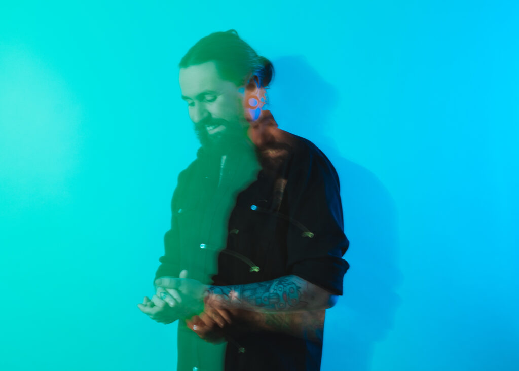 Premiere: Ben Pearce Turns ‘Fireproof’ Into Piano-Laden Summer House Jam With VIP Club Mix