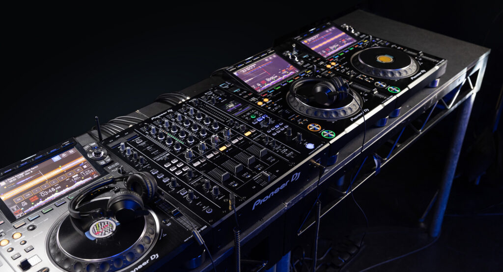 DJ Spotlight – The Pioneer DJM-A9