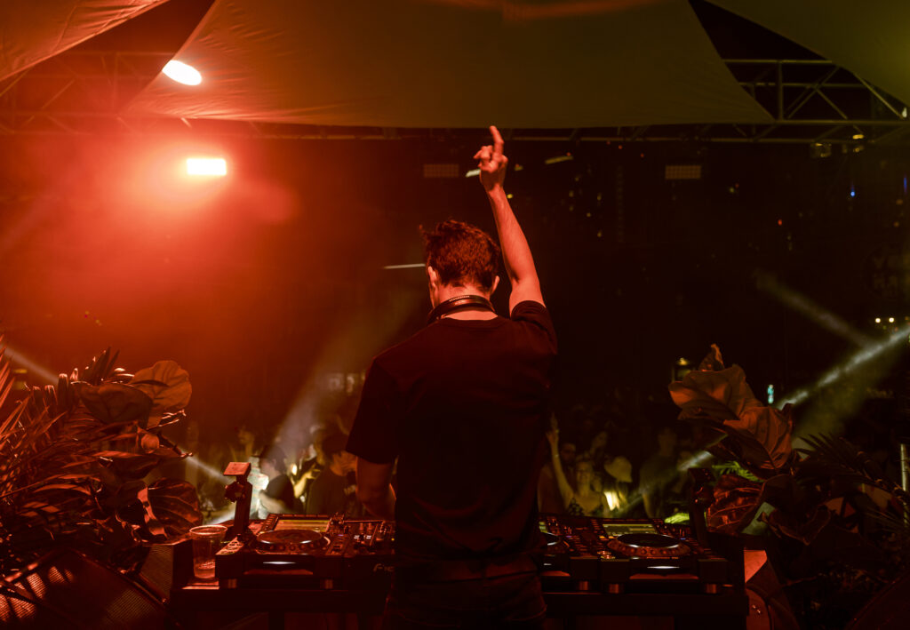 7 Ways To Make Progressive House Productions Hit Harder In A Club