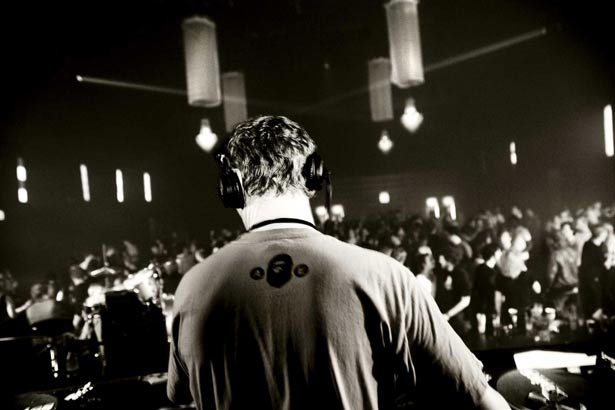 Free Download: Pete Herbert “Music For Swimming Pools” Show 050, Eskimo Especial—Sonica FM