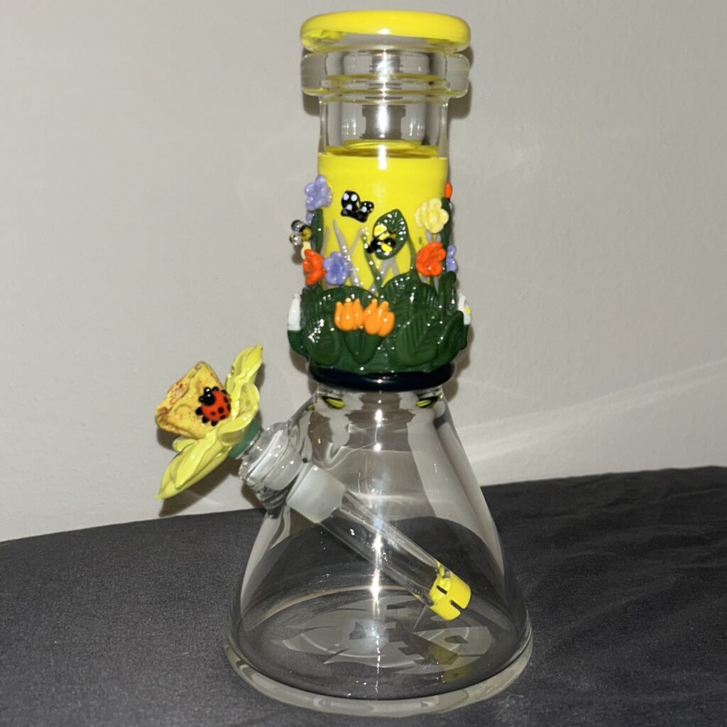INTRODUCING THE SUNSHINE GARDEN BEAKER: A BEAUTIFULLY HAND-CRAFTED WATER PIPE FROM EMPIRE SMOKES
