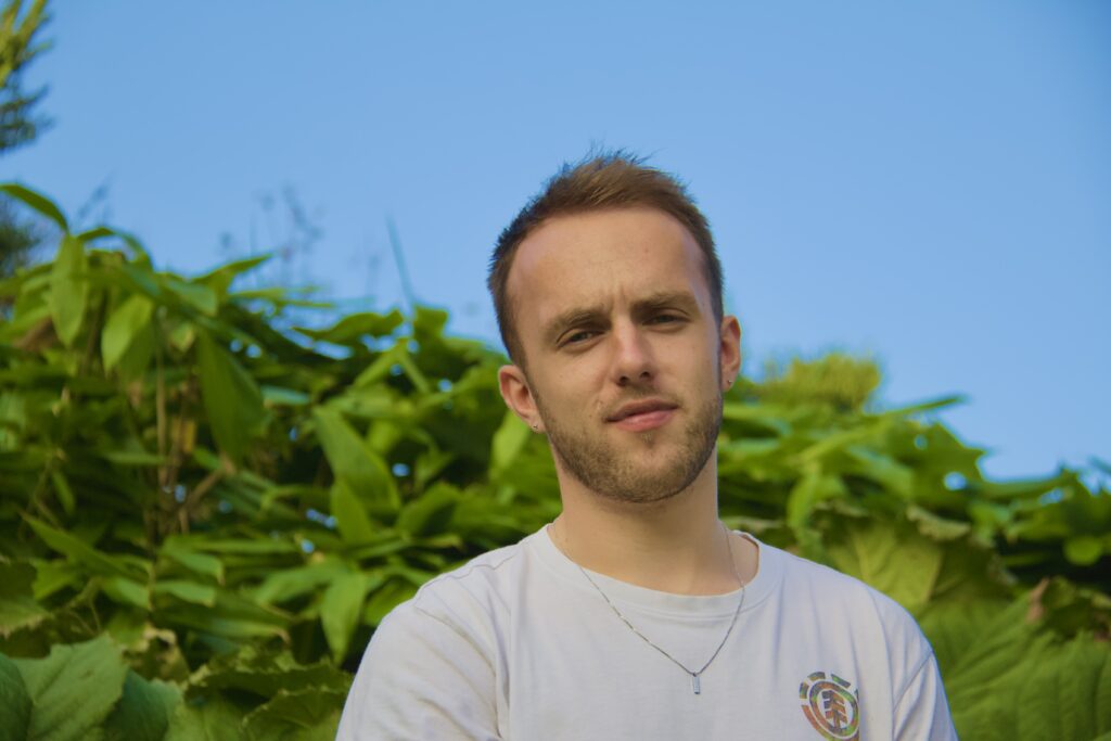 Will Eason & Nic Hanson Share “Figured” From Their Viral Online Jam Session