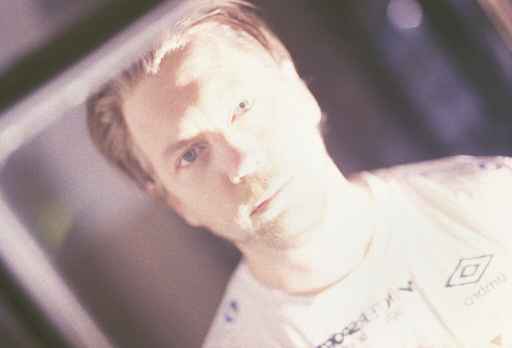 Kefeider Shares Introspective, Synth-Pop Gem “Running Like It’s Easy”