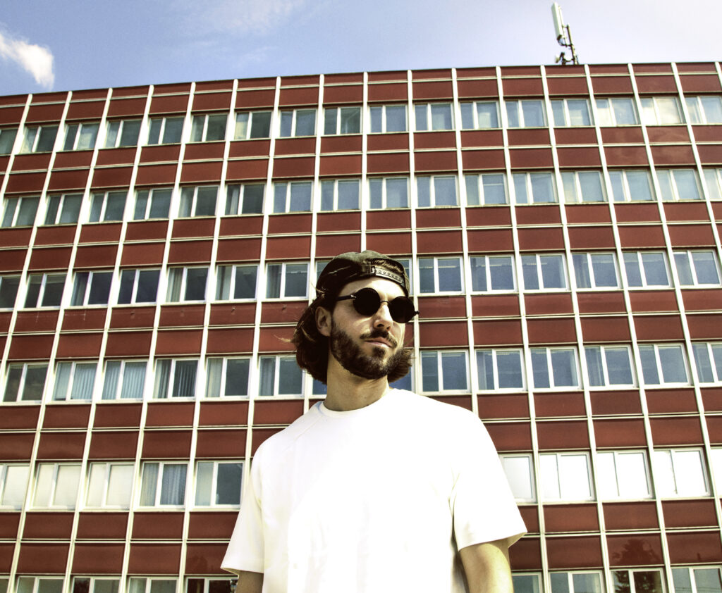 LO Stuns With Vibey Future Bass Single “Safari” ft. Emma Elizabeth