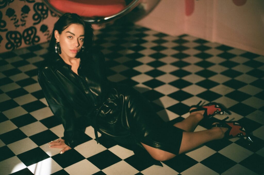Lauren Mia Remixes Pandhora’s “Euthmyia”