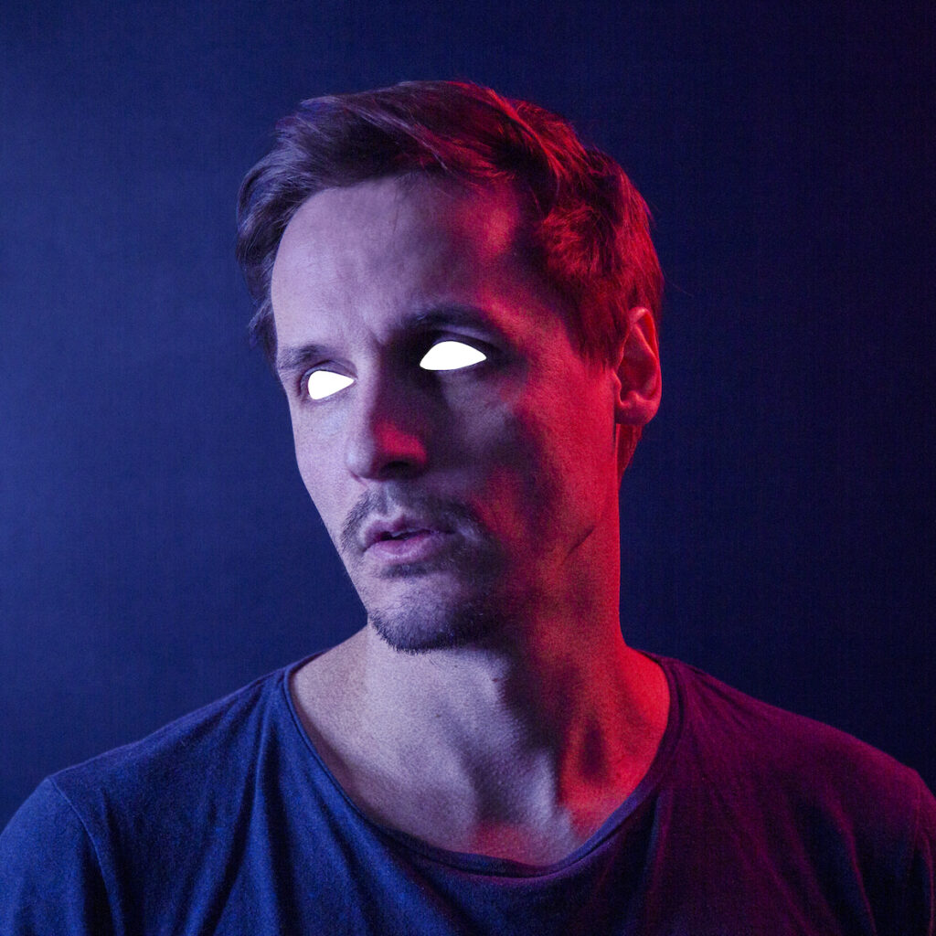 Directors Cut: Melawati – Artimia [Ellum]