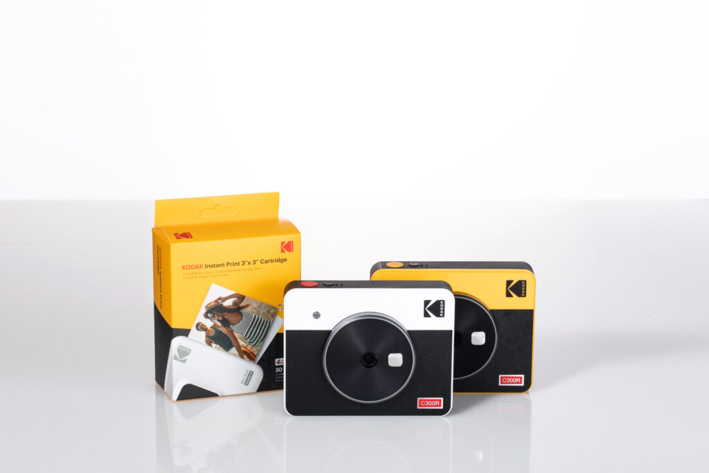 Go Analog This Holiday Season With The Kodak Mini Shot 3 Retro Camera and Dock Plus 4×6″Portable Instant Photo Printer