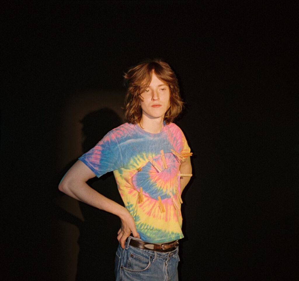 Mk.gee Releases Psychedelic, Dreamy New Mixtape ‘A Museum Of Contradiction’