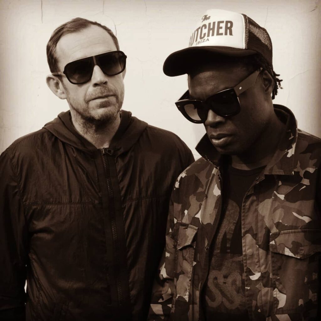 Premiere: PaperMacheTiger – The Bass [Bombis]