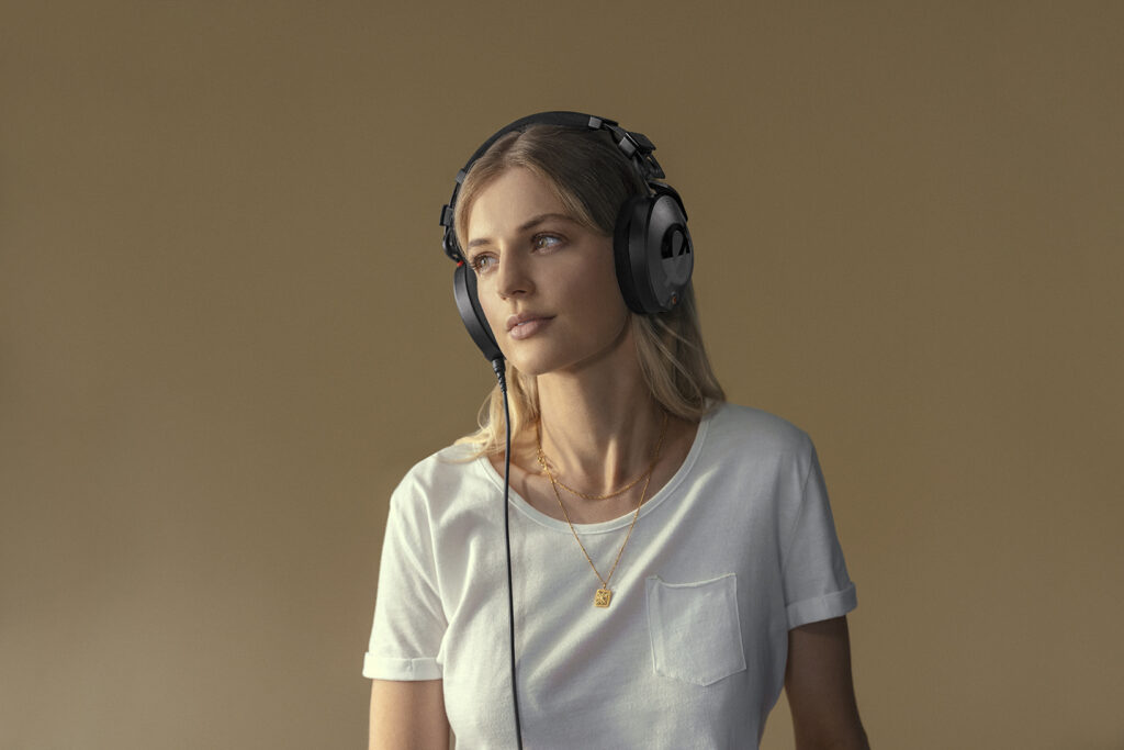 RODE Introduces Their First Headphones – The NTH-100