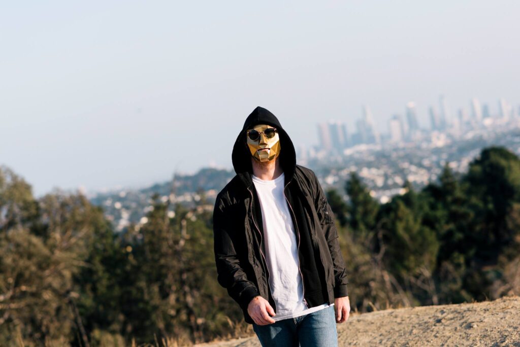 Premiere: Satin Jackets Drops Blissed Out Instrumental Single “Coffee And Feels”