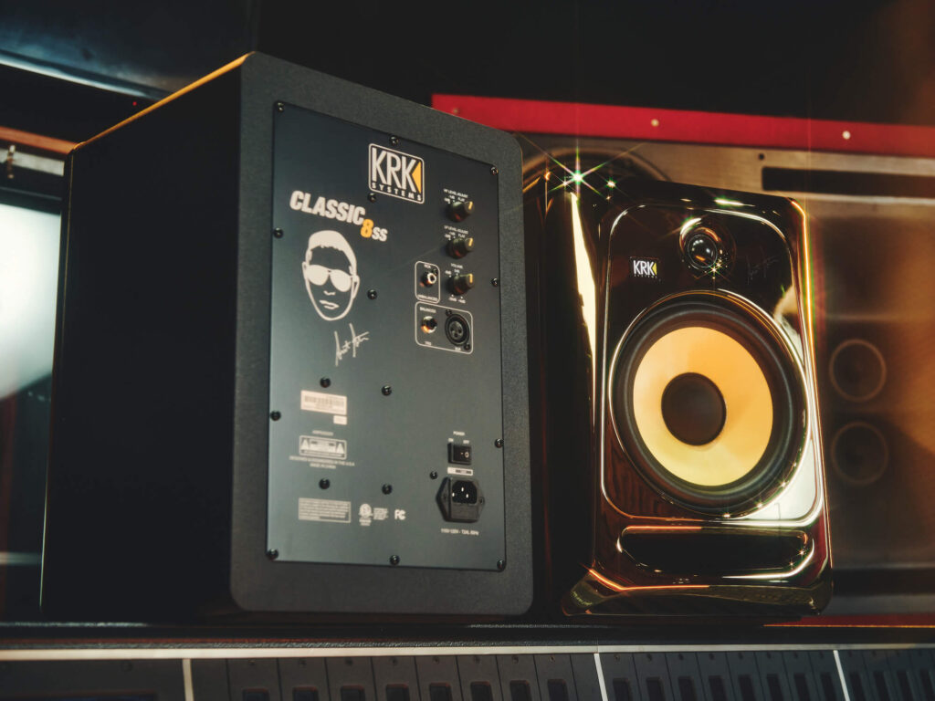 Scott Storch Classic 8ss Review: Flashy Studio Monitors That Walk The Walk and Talk The Talk