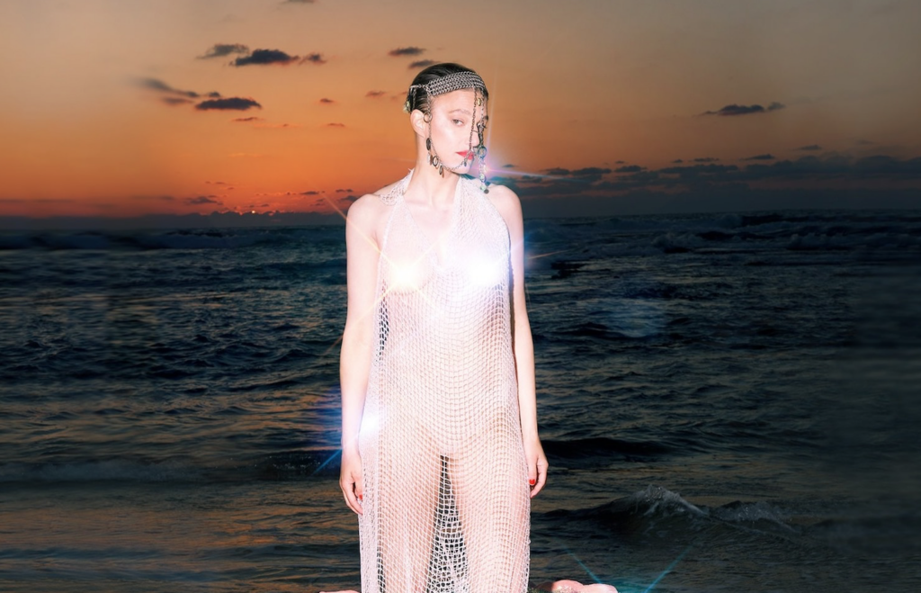 Premiere: Louise Makes a Splash with Debut Release “Water in Water”