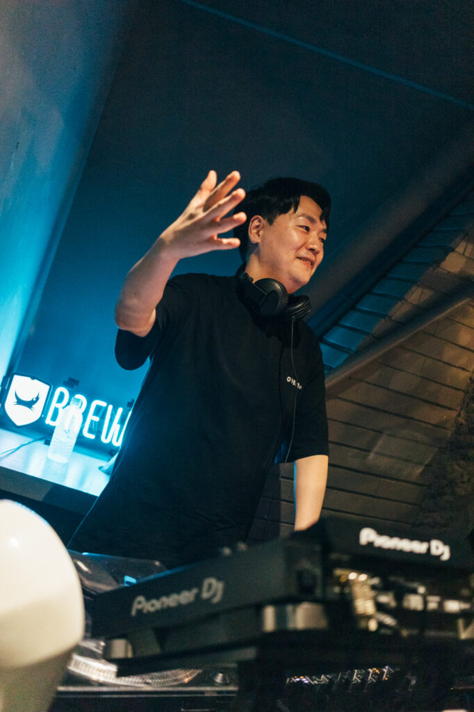 Finding Music For Progressive House DJ Sets: Shingo Nakamura Shares His Favorite Places To Crate Dig