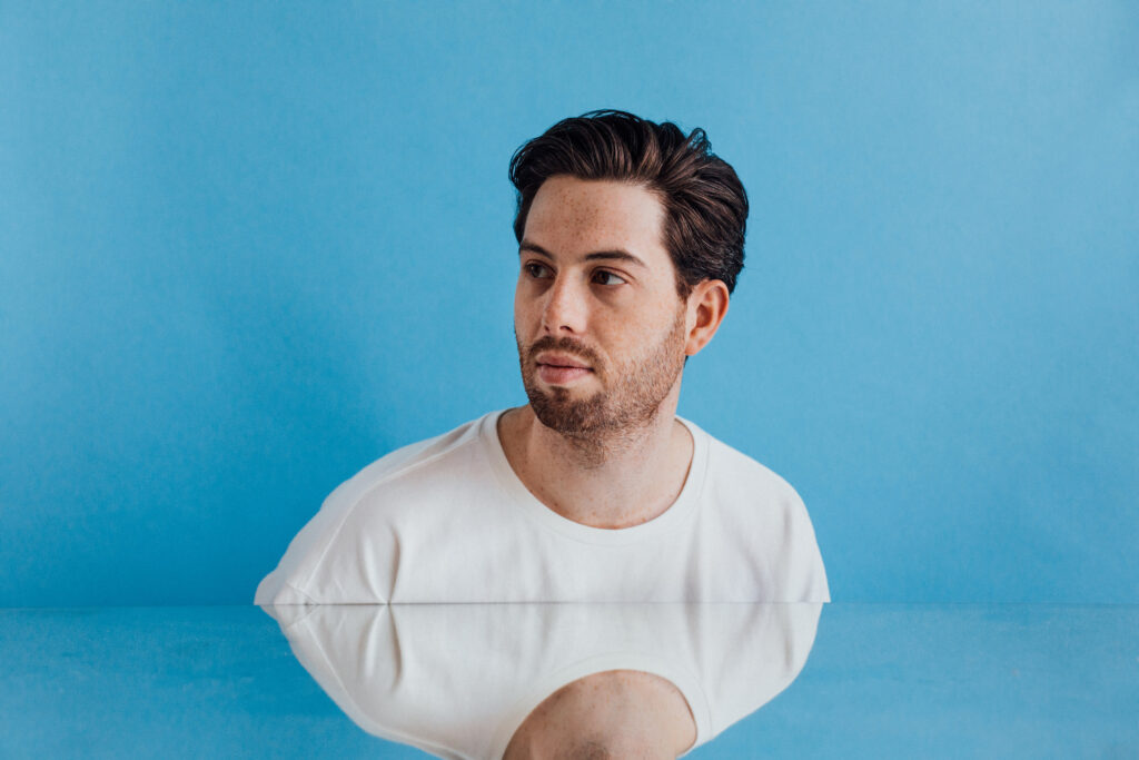 Sleepy Tom Is Ready For The Summer With New Record ‘All On You’