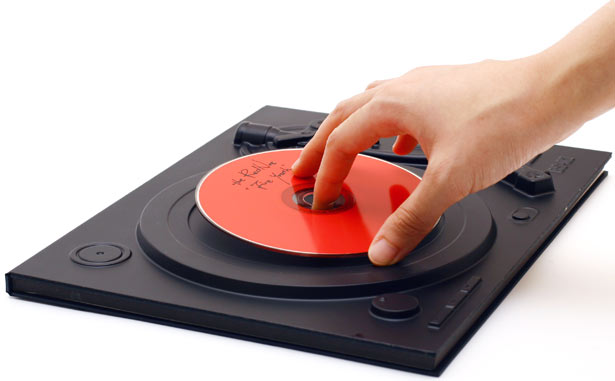 Want: The Black Notebook Designed by Megawing for Molla Space