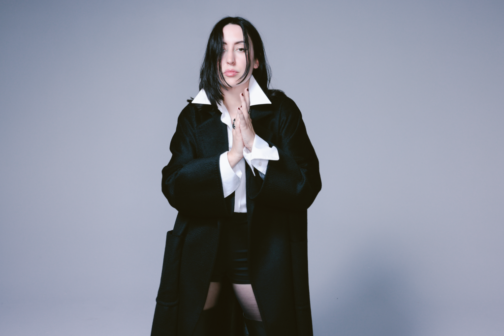 Elohim’s “Tiny Human”: A Bold Musical Journey into Personal Reflection and Connection