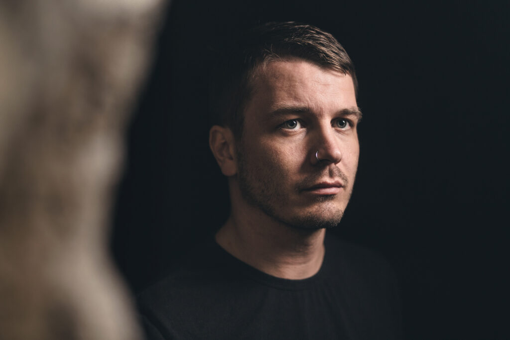 Premiere: Kike Am Radar – It’s All Lies [Lumière Noire]