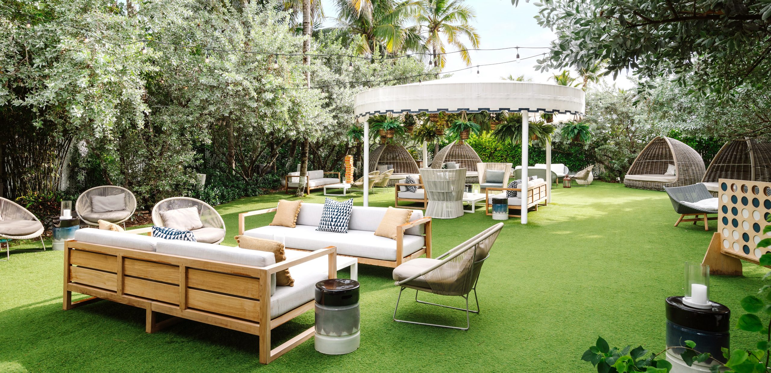 Nauti Sundaze, Nautilus Sonesta Miami Beach