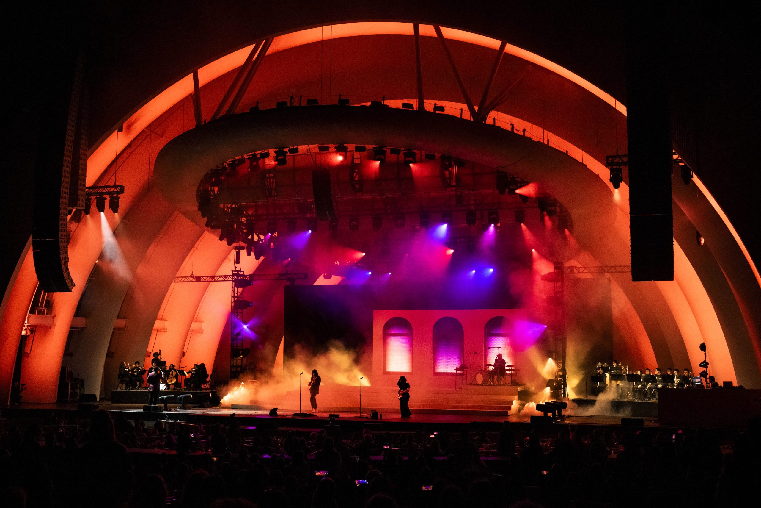 Khruangbin at the Hollywood Bowl (08-10-2024) – Review