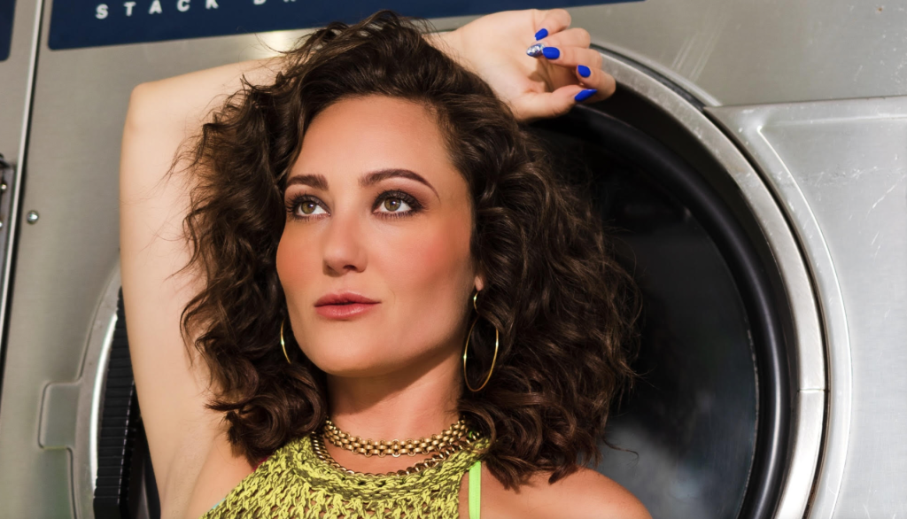 Exclusive Interview: Lauren Mayhew on “Feels So Right,” And Drawing Inspiration From Her Two Home Cities
