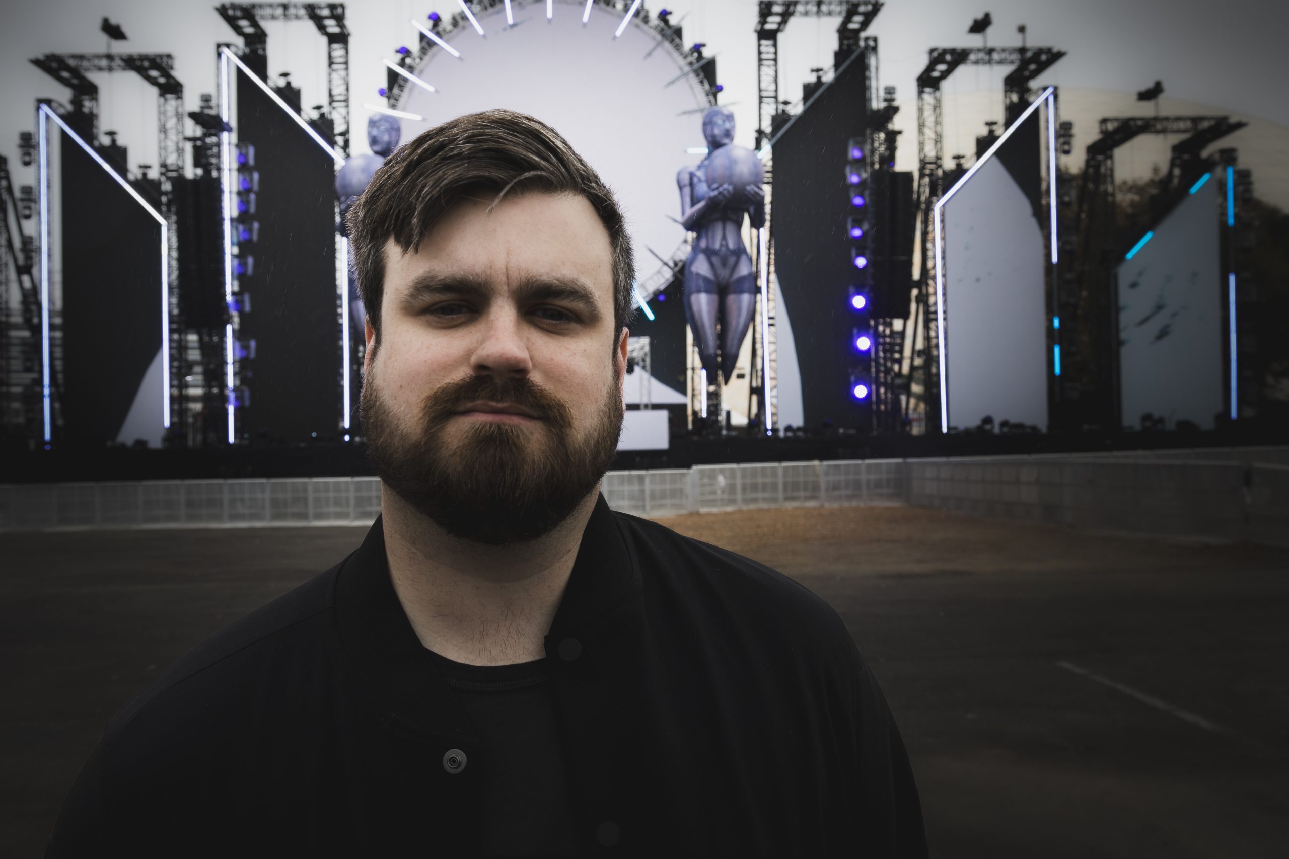 PREMIERE: Nihil Young – Alone Again (Adam Stark Remix) [Magnetic Magazine Recordings]