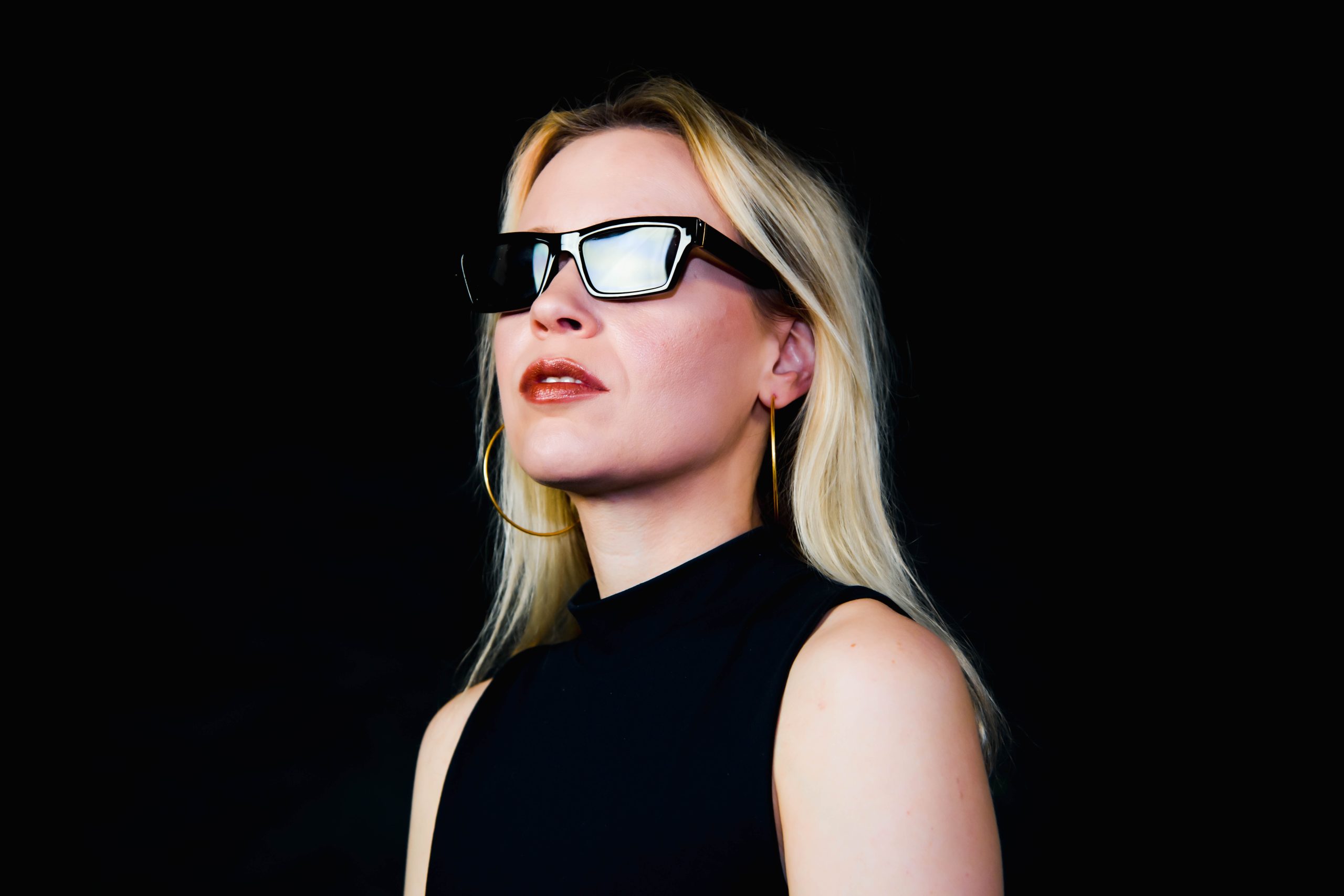 Bexxie Teams Up With Towera Smith For Rave Anthem ‘Take Control’