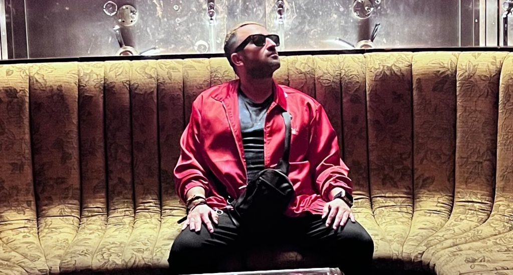 FLOYD WEST22 Bridges Tech House & Melodic Techno in ‘Dance All Night’