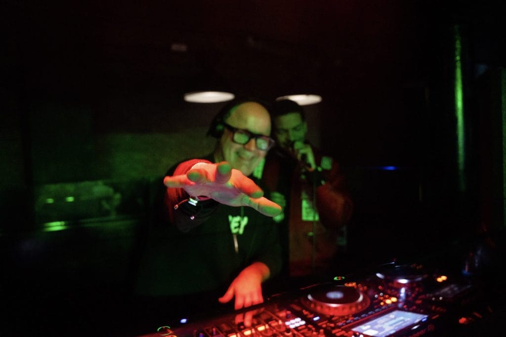 Magnetic Mix 255: Simon Field