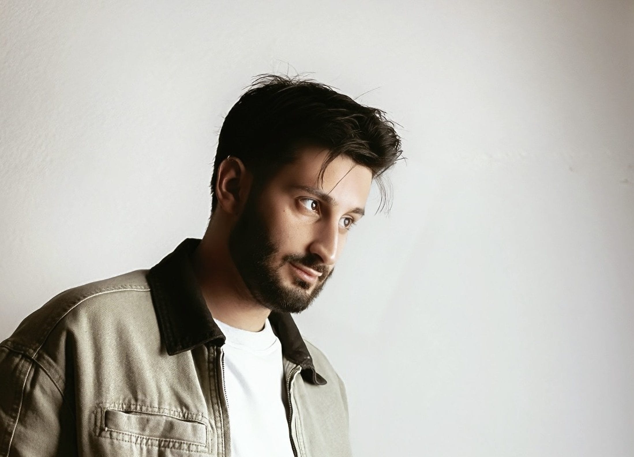 Artic White and David Hohme Team Up on Melodic New Single “Friendly Fire”