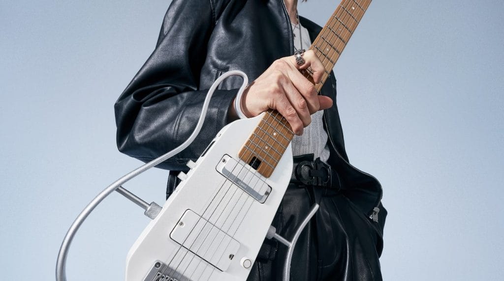 Will silent playing and onboard effects be the trend of future guitar playing?