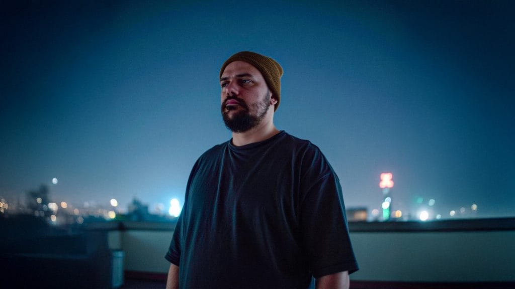 PREMIERE: Xenia Dia, Nihil Young – Neon Ghost [Frequenza]