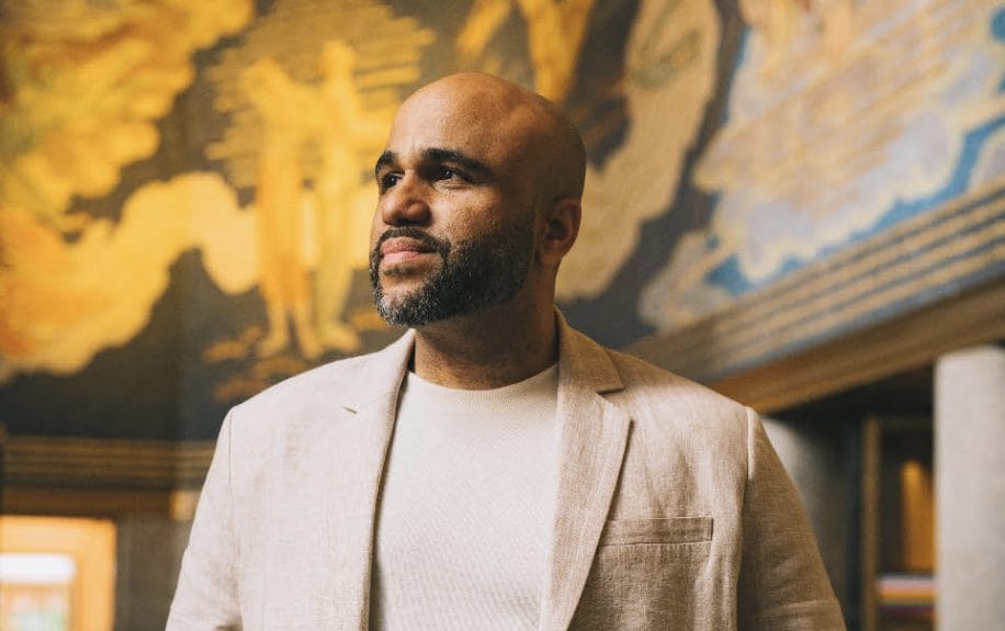 The Role of an “Agent” in an Artist Visa Filing