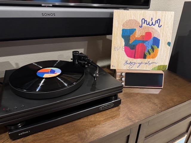 mum A History of Silence