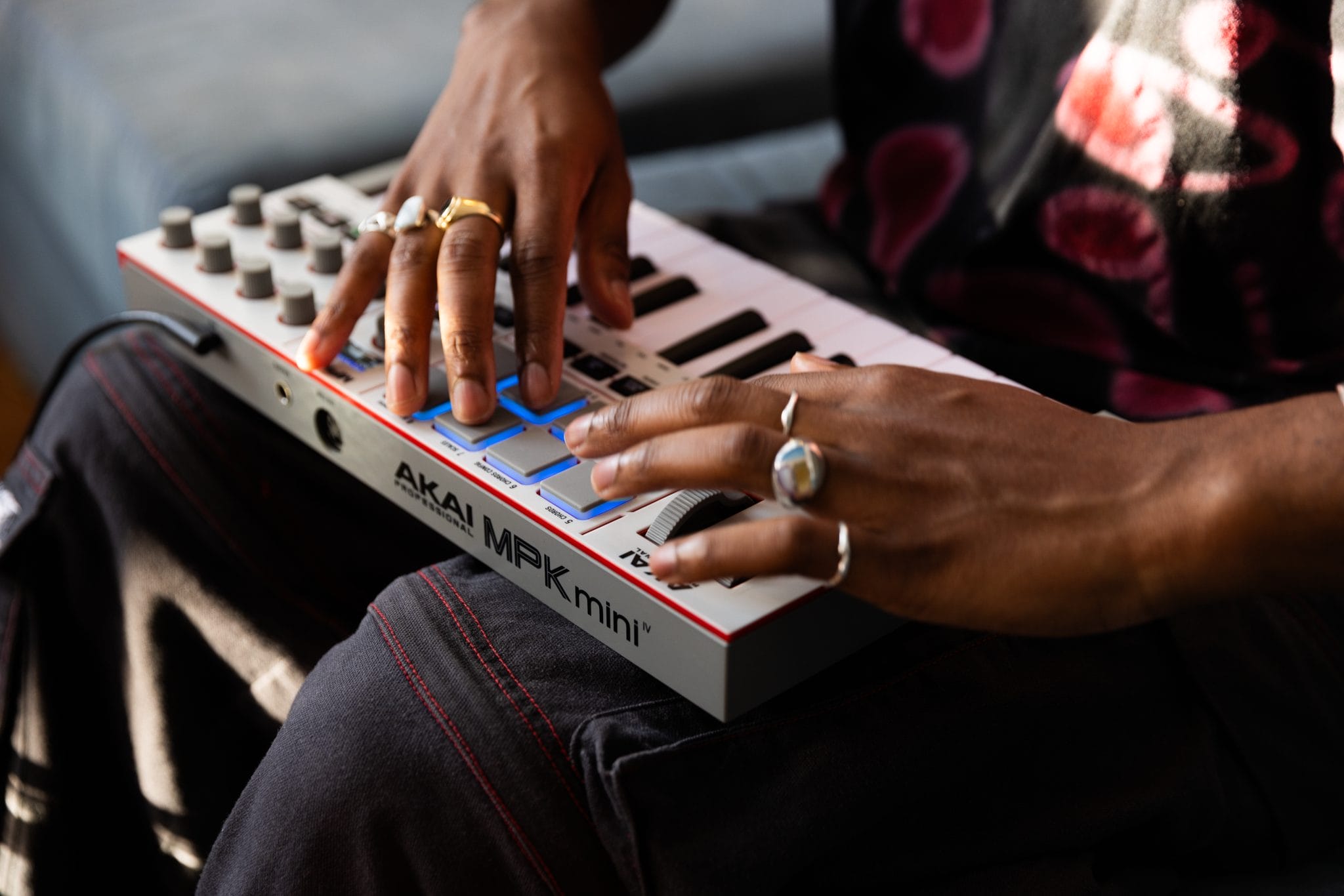 Akai Launches MPK Mini IV with 1,000 Sounds and Full-Color Display