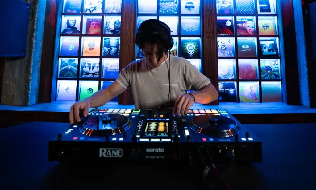 RANE SYSTEM ONE Expands Standalone DJ Performance Possibilities