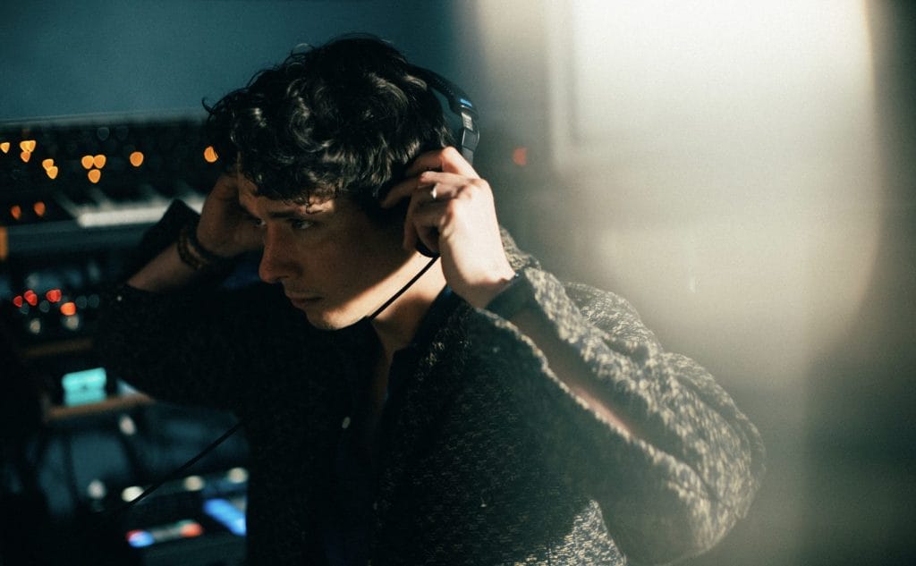 Pørtlの「Elodie」がNight Breezeのリミックスで新たなクラブサウンドに