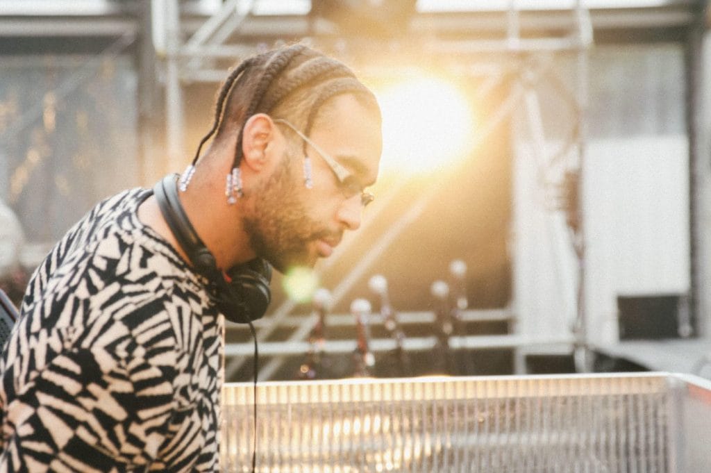 Retromigration Debuts on KARAMÜRSELLİ With Can’t Go EP