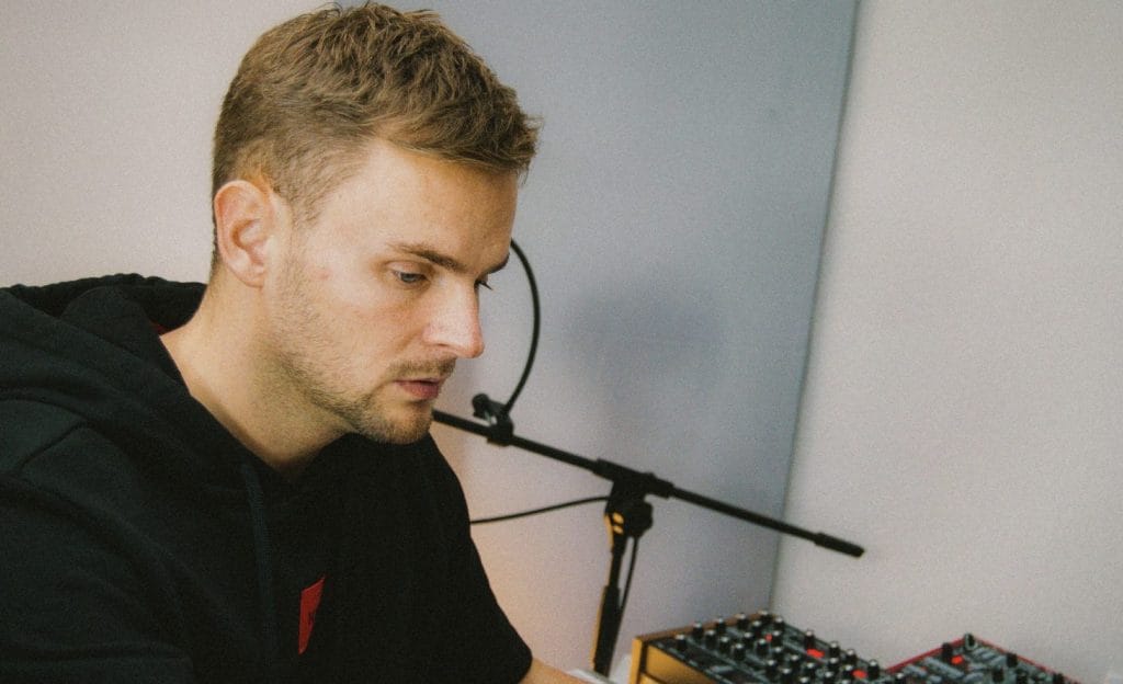 Goeran Meyer Reflects on DJing as Refuge While Introducing the Unlined EP on MYR