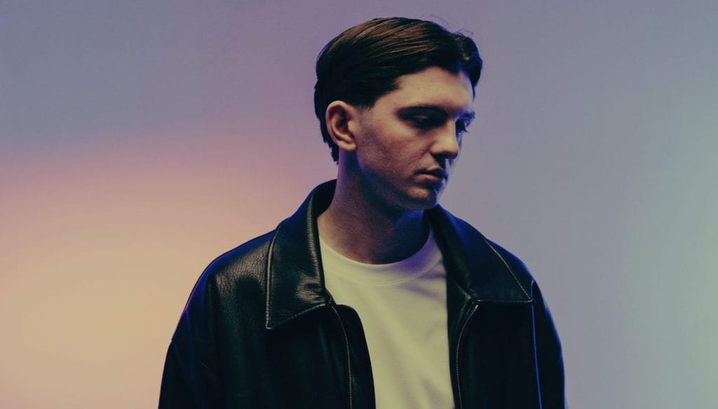 RILEY on Authenticity, Identity, and the Release of “Falling Deep”