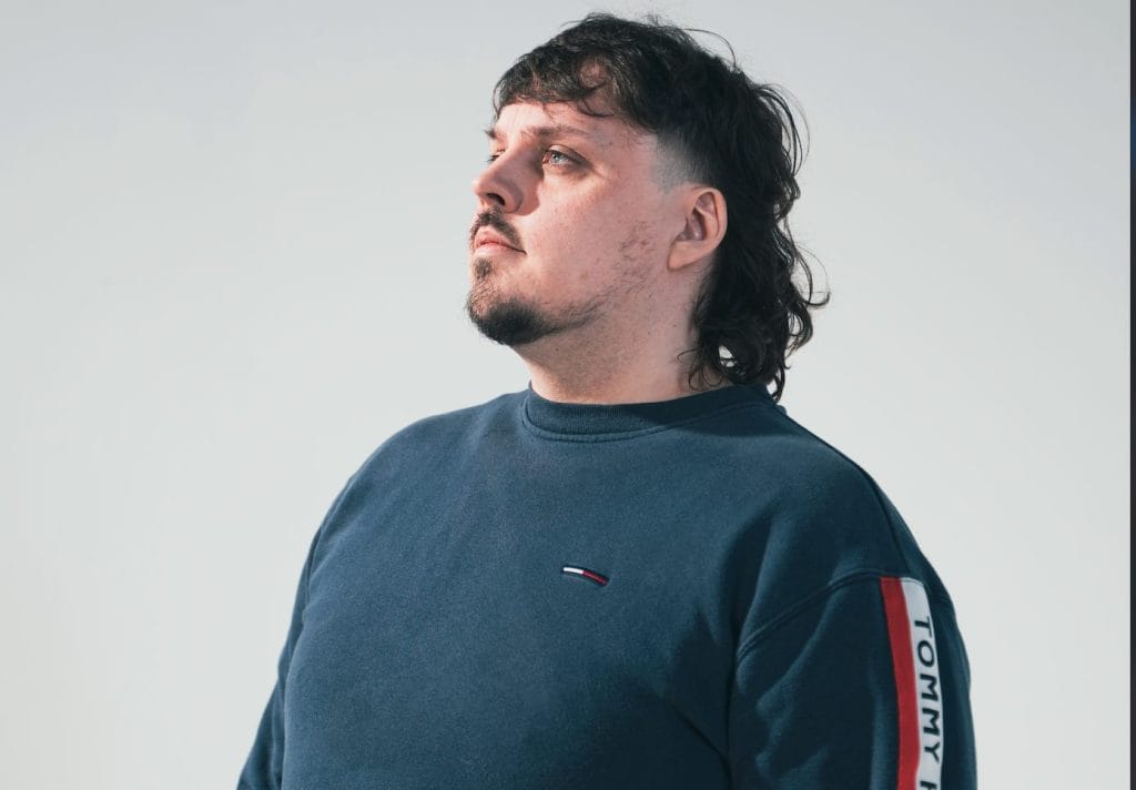 Contact Point on Keeping Personality in Every Track