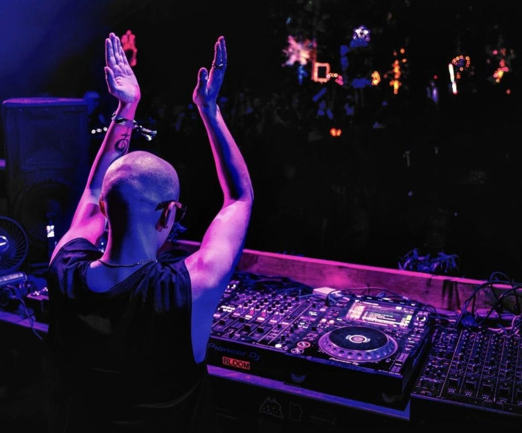 Pretence、DJ Flowについて語る、そして新曲「Outcast」HypnoVizion シングルについて