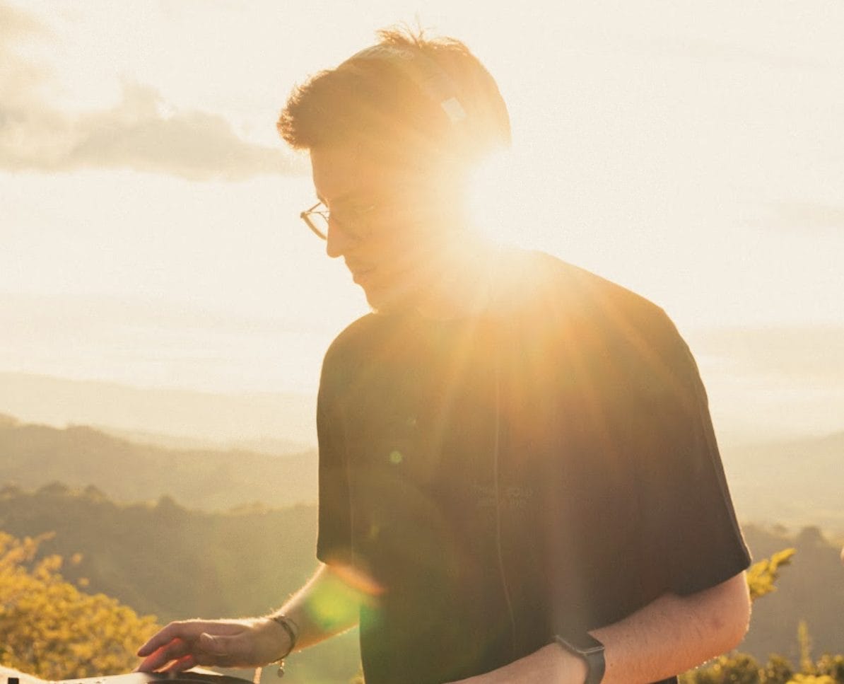 Deviu Breaks Down The Thinking Behind His “Automatic” Remix And His Approach To DJing