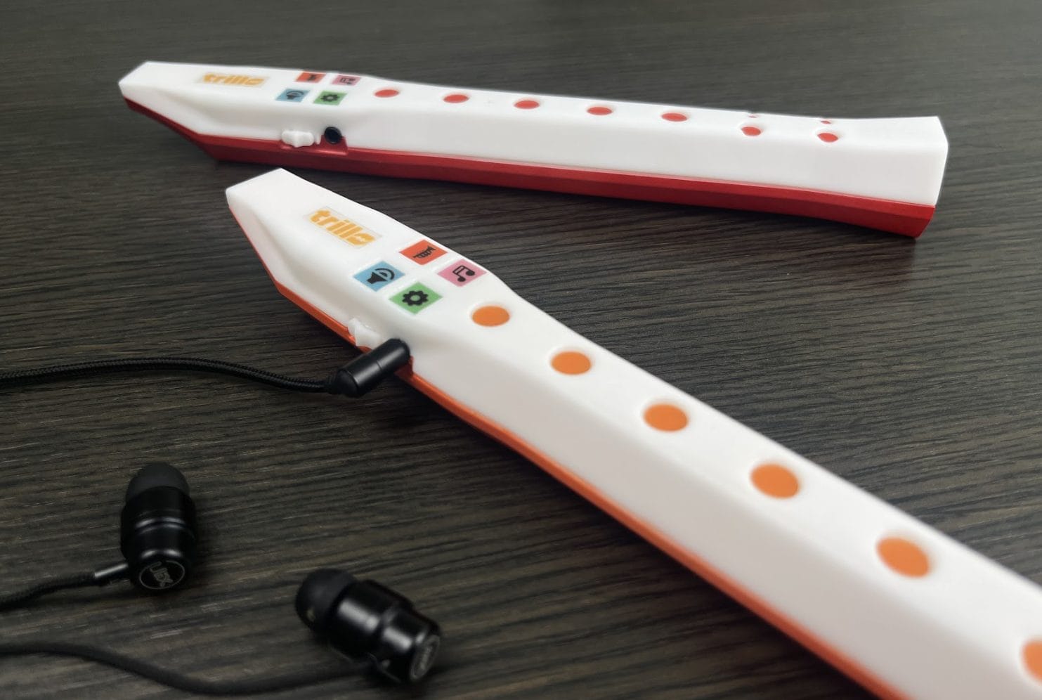 ARTinoise Trillo Turns A Tiny Digital Flute Into A MIDI Controller