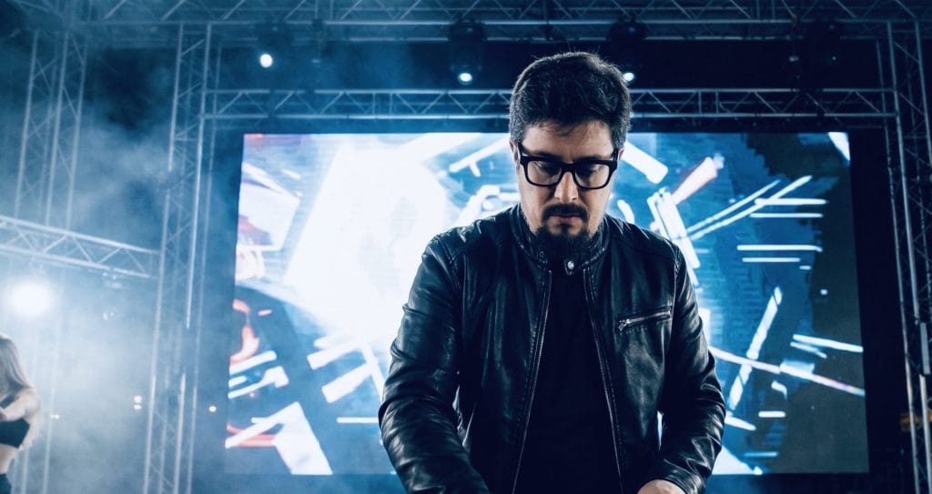 Ron Morven on “Paper Sun” and Building Dance Music With Long-Term Identity