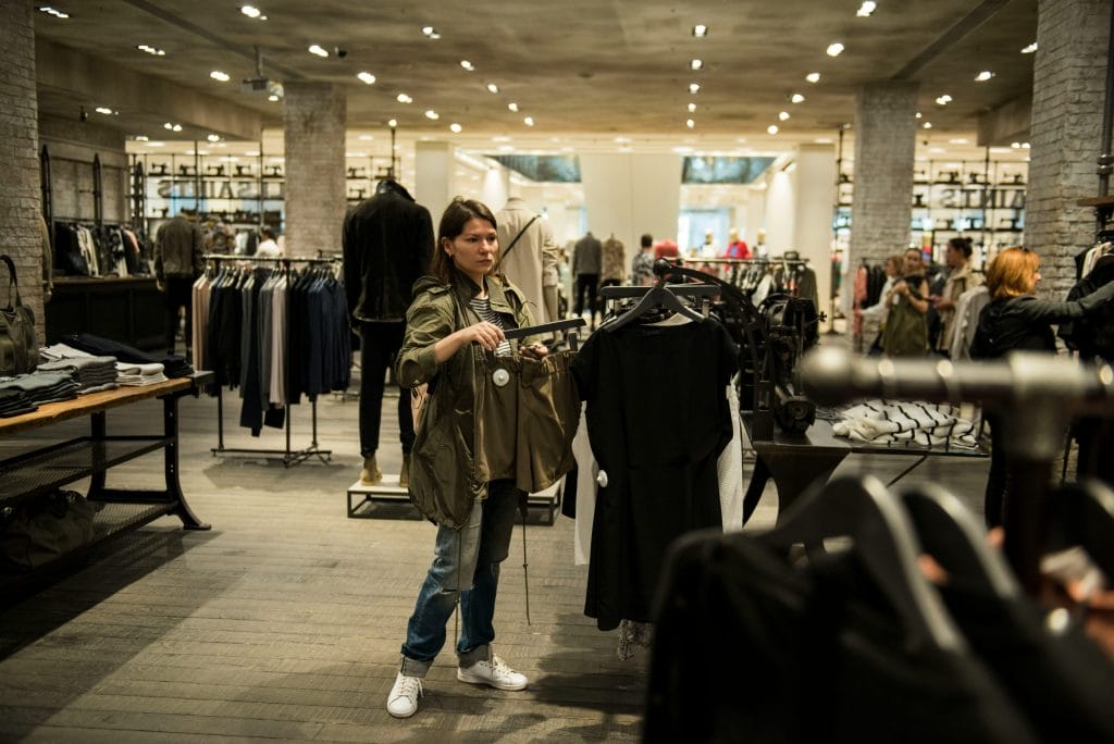 Best Music For Retail Stores: How To Keep The Room Comfortable Without Losing Brand Identity