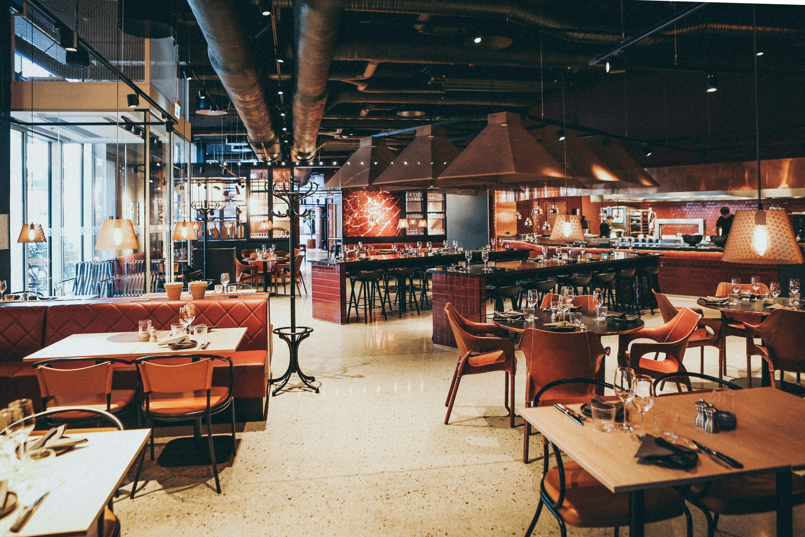 Restaurant Background Music: How Sound Shapes Customer Experience And Ordering Habits