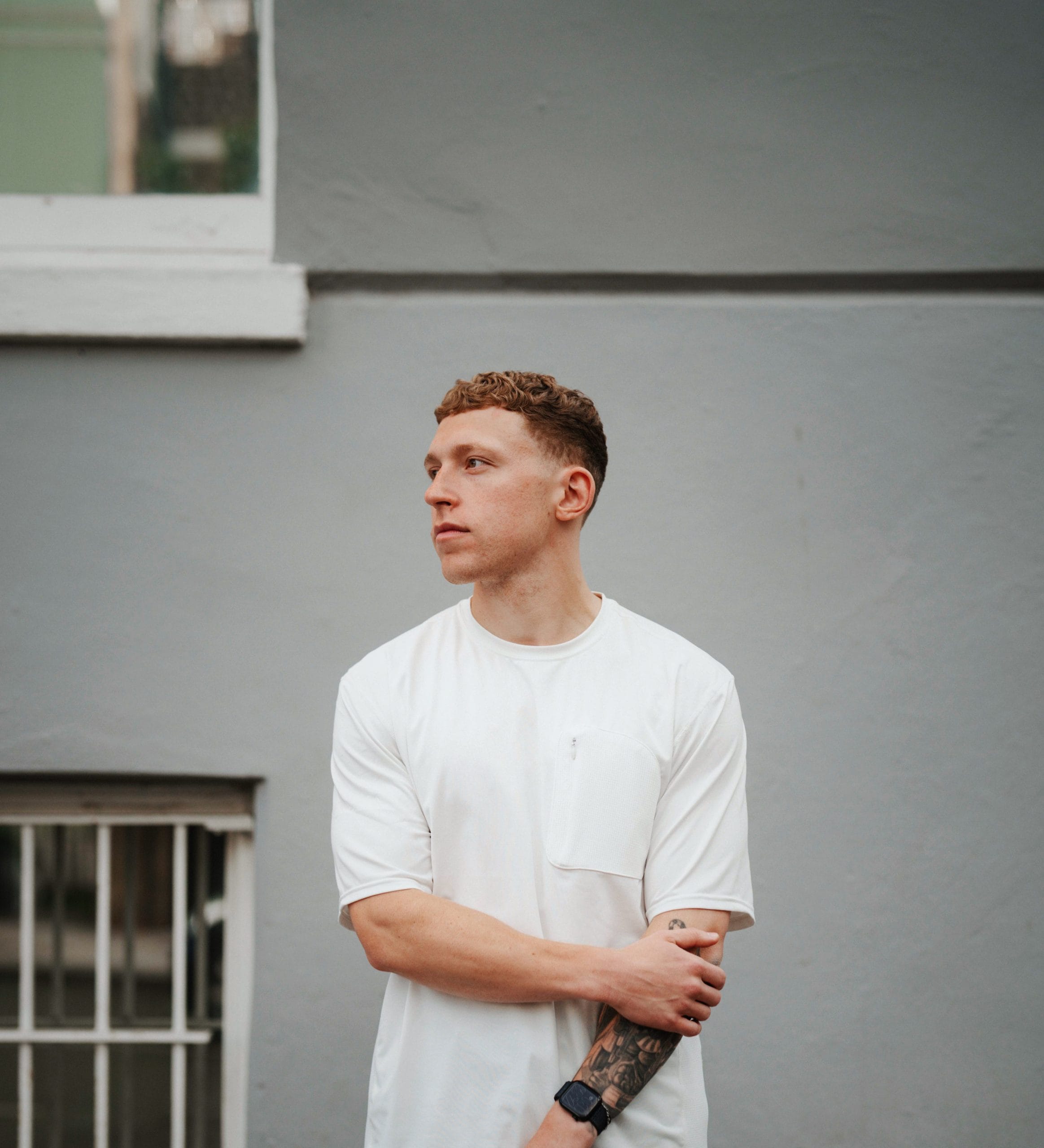 Cam Stockman is the sound of modern, vibrant house on “Mesmerize”
